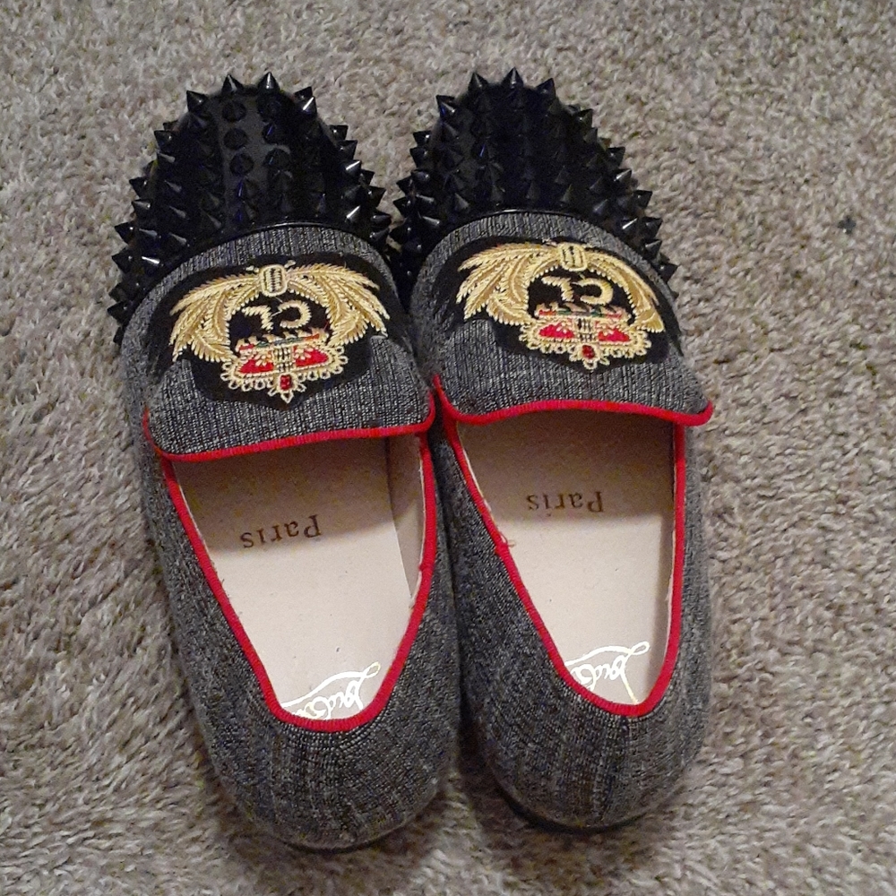 Shoes - Picture 2 of 9
